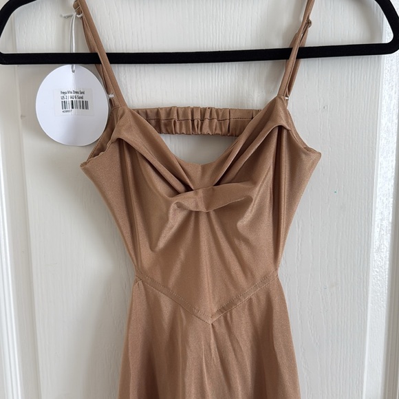 Princess Polly Dress - Picture 2 of 4